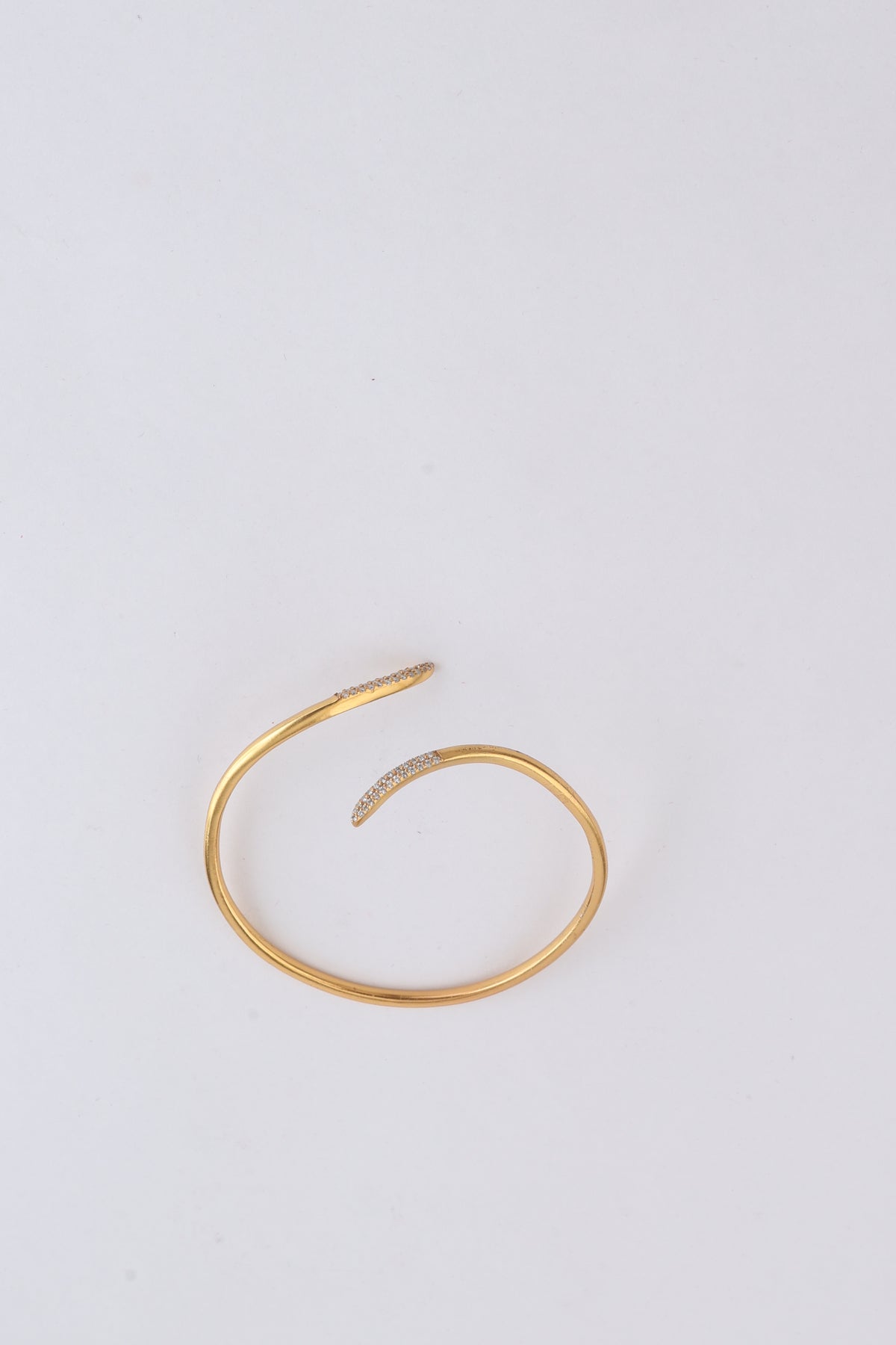 Svelte Arc Bangle