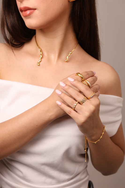 Eterna Arc Choker