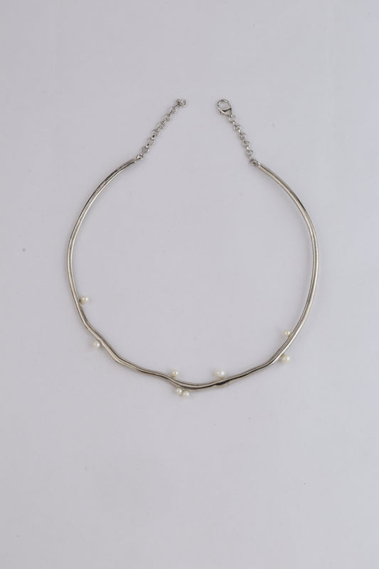Moonlit Pearl Neckpiece