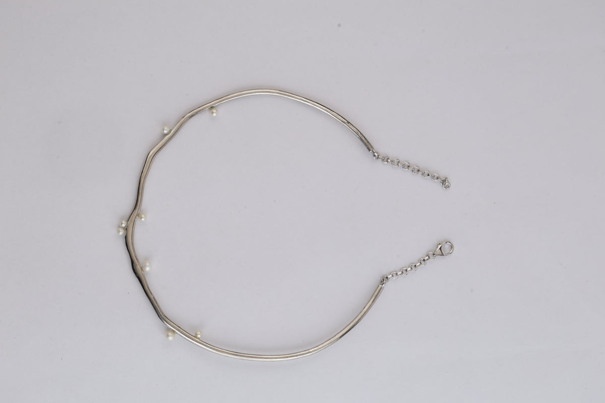 Moonlit Pearl Neckpiece