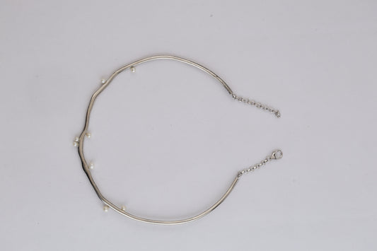 Moonlit Pearl Neckpiece
