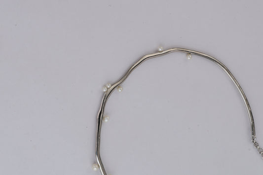 Moonlit Pearl Neckpiece